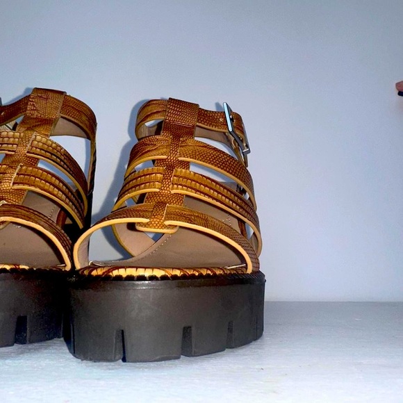 Charles David Chunky Y2K Heel Sandals (6M) - Picture 8 of 8